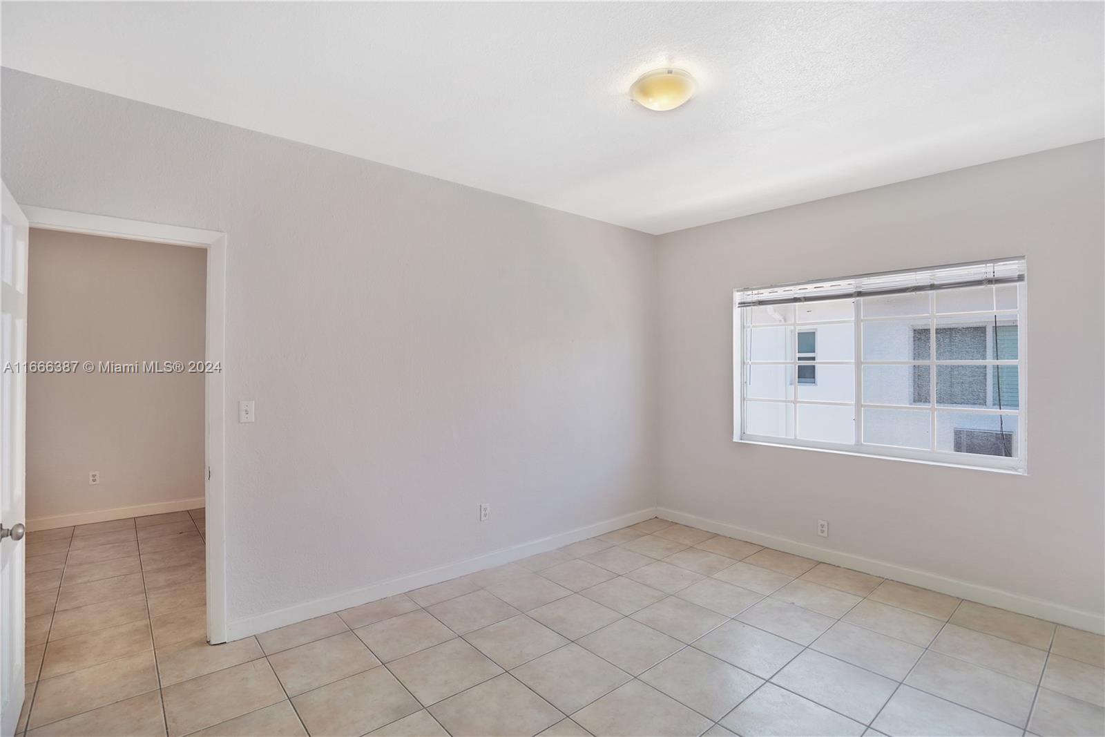 1228 Marseille Dr