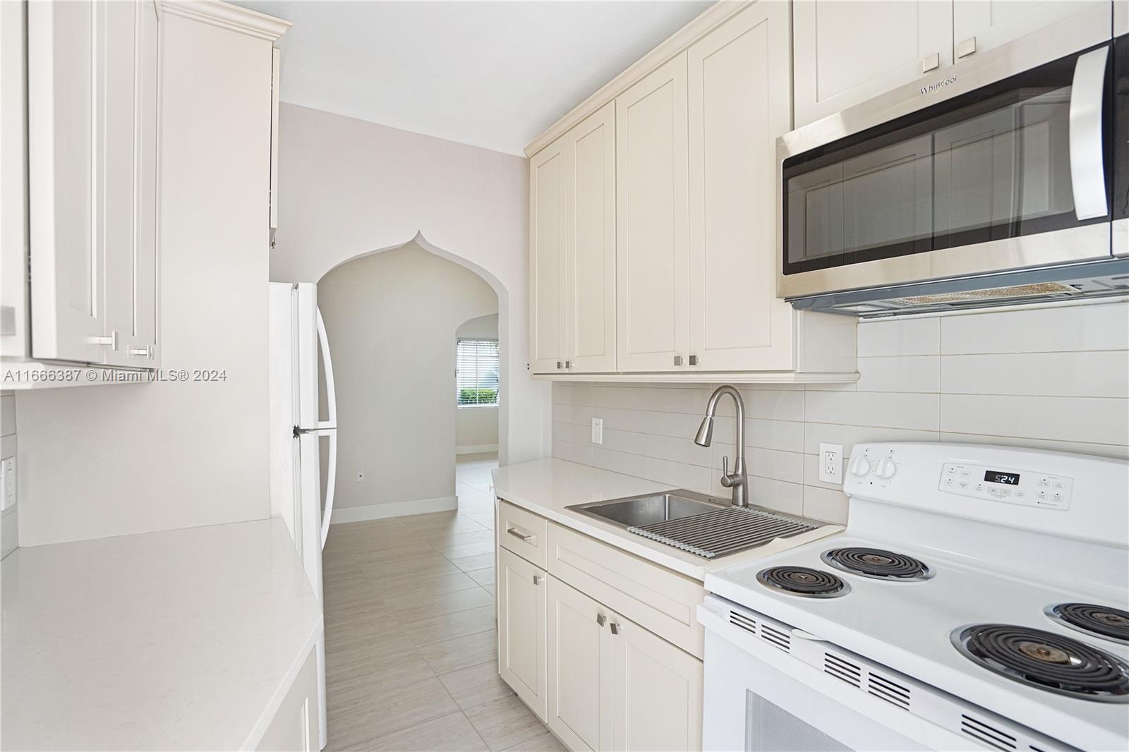 1228 Marseille Dr