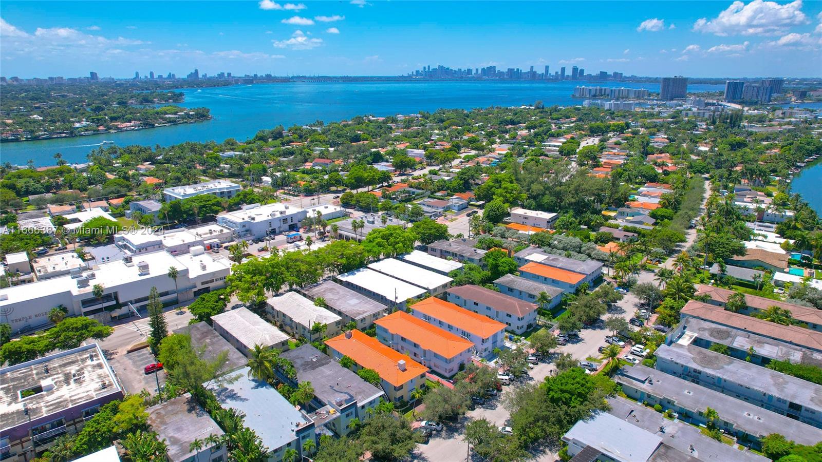 1228 Marseille Dr