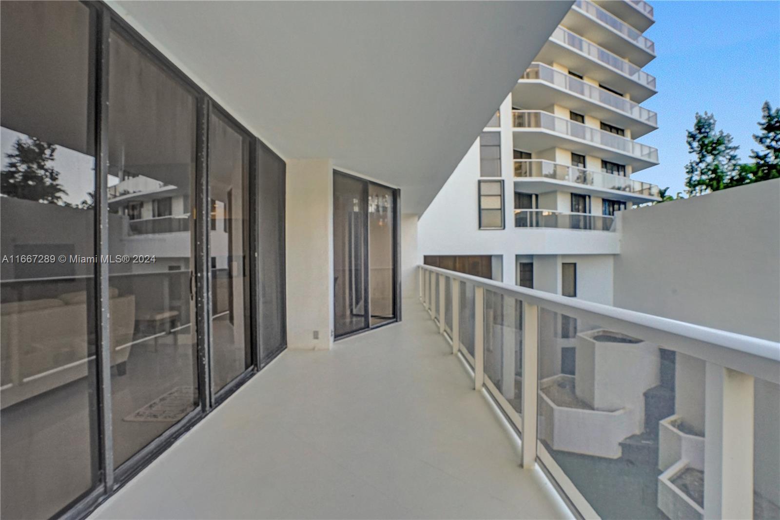 20281 E Country Club Dr # M3