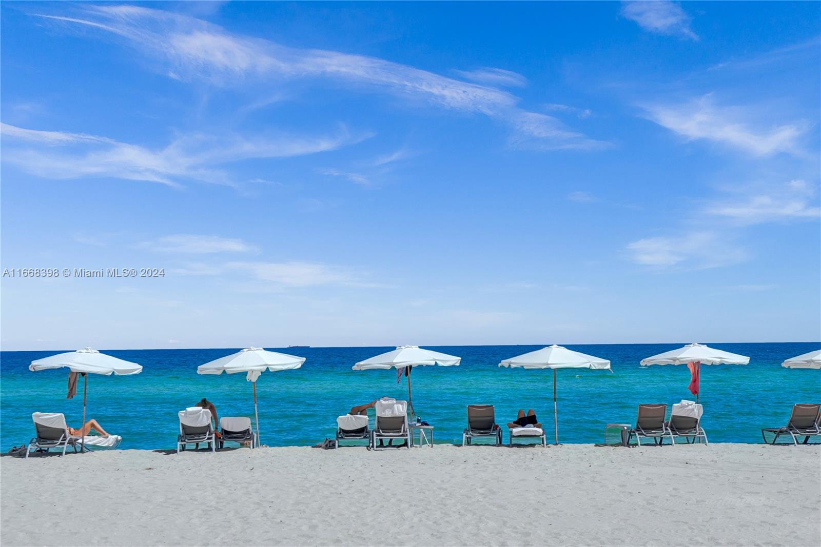 15901 Collins Ave # 4206