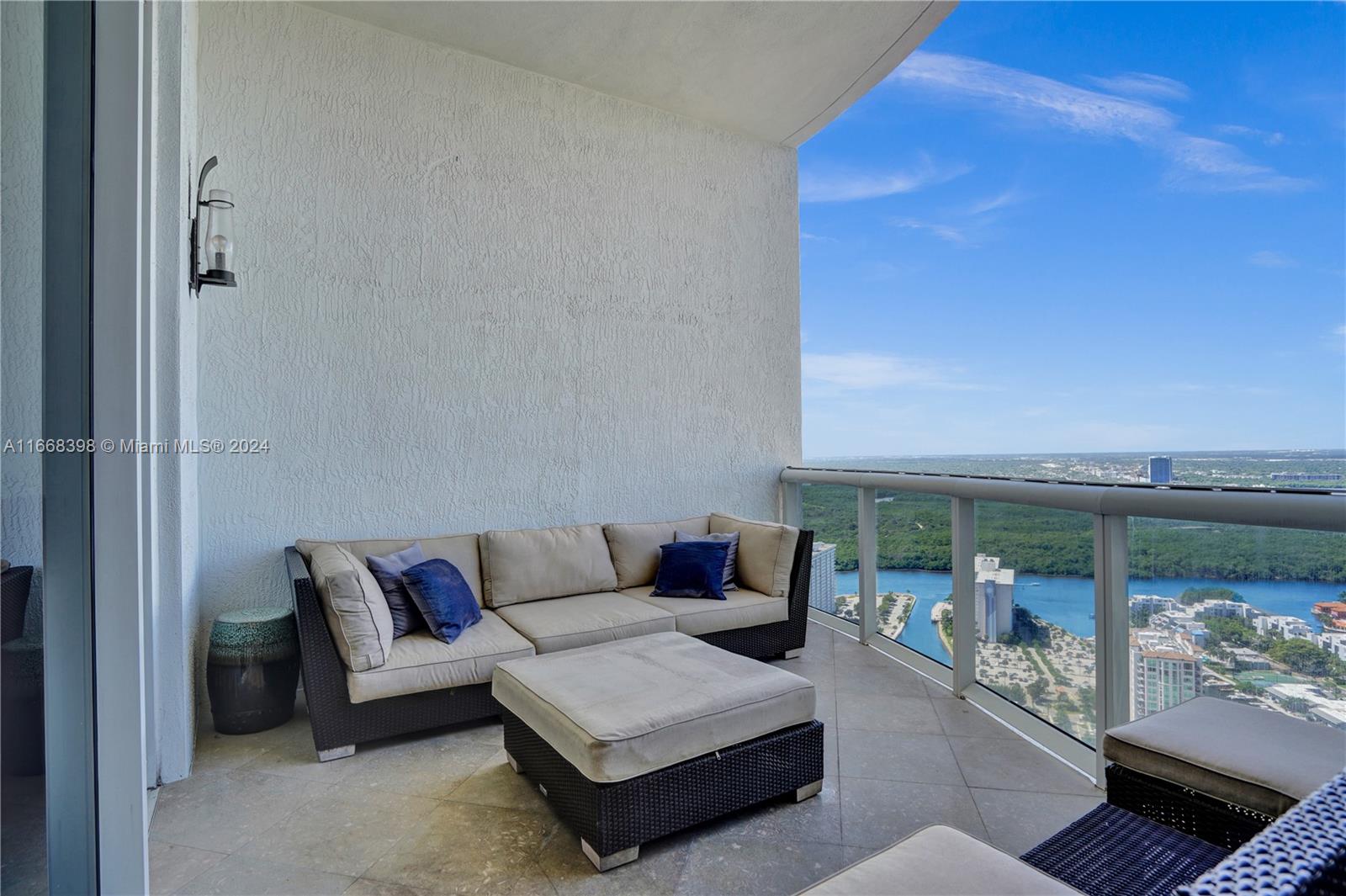15901 Collins Ave # 4206
