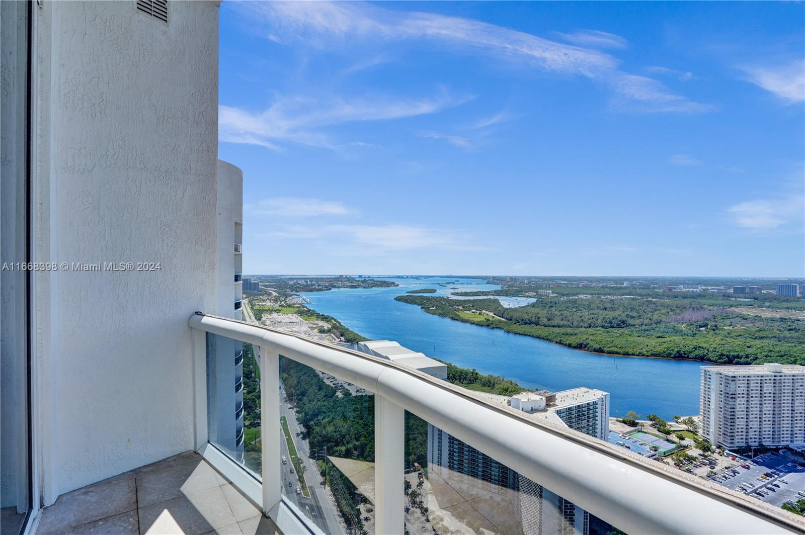15901 Collins Ave # 4206