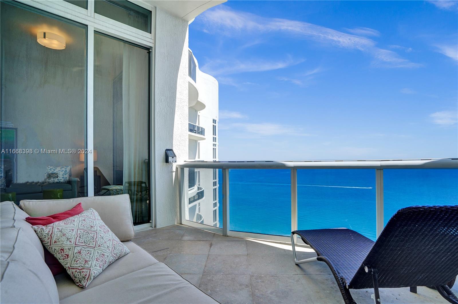 15901 Collins Ave # 4206