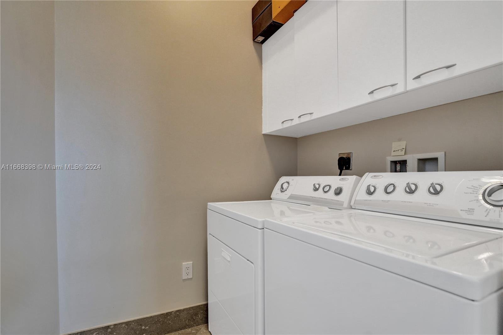 15901 Collins Ave # 4206