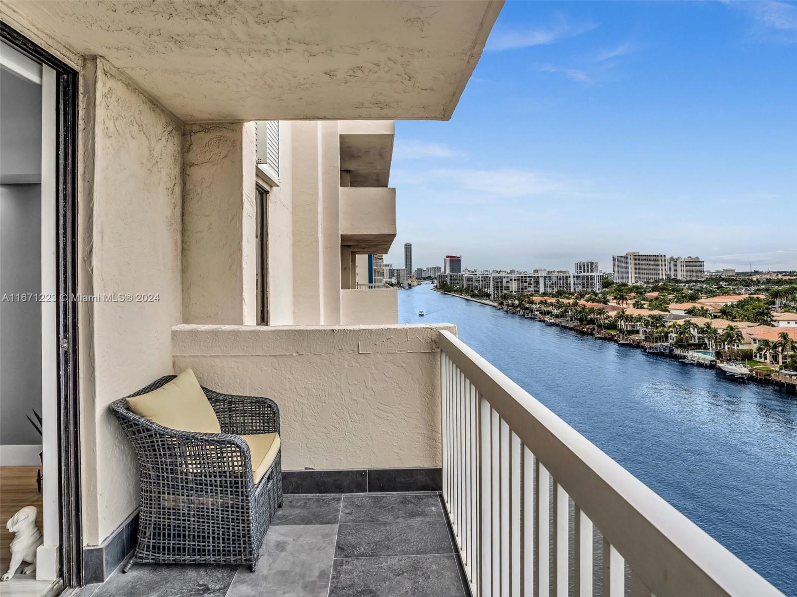 1500 S Ocean Dr # 11B