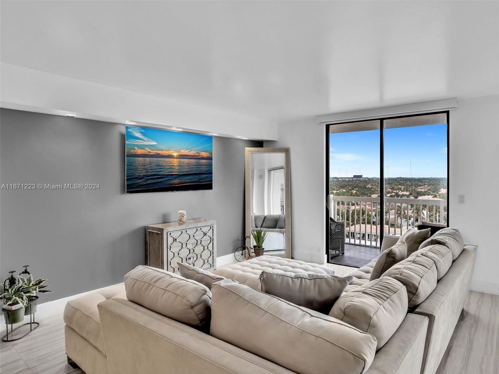 1500 S Ocean Dr # 11B