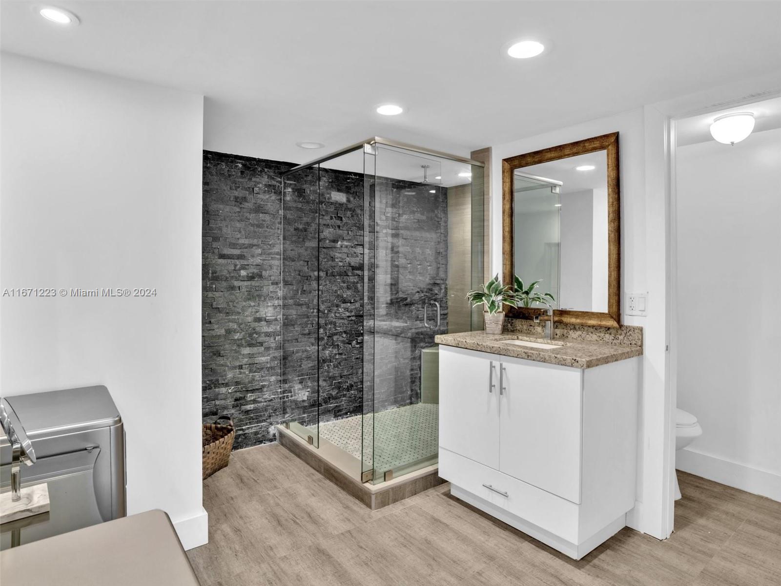 1500 S Ocean Dr # 11B