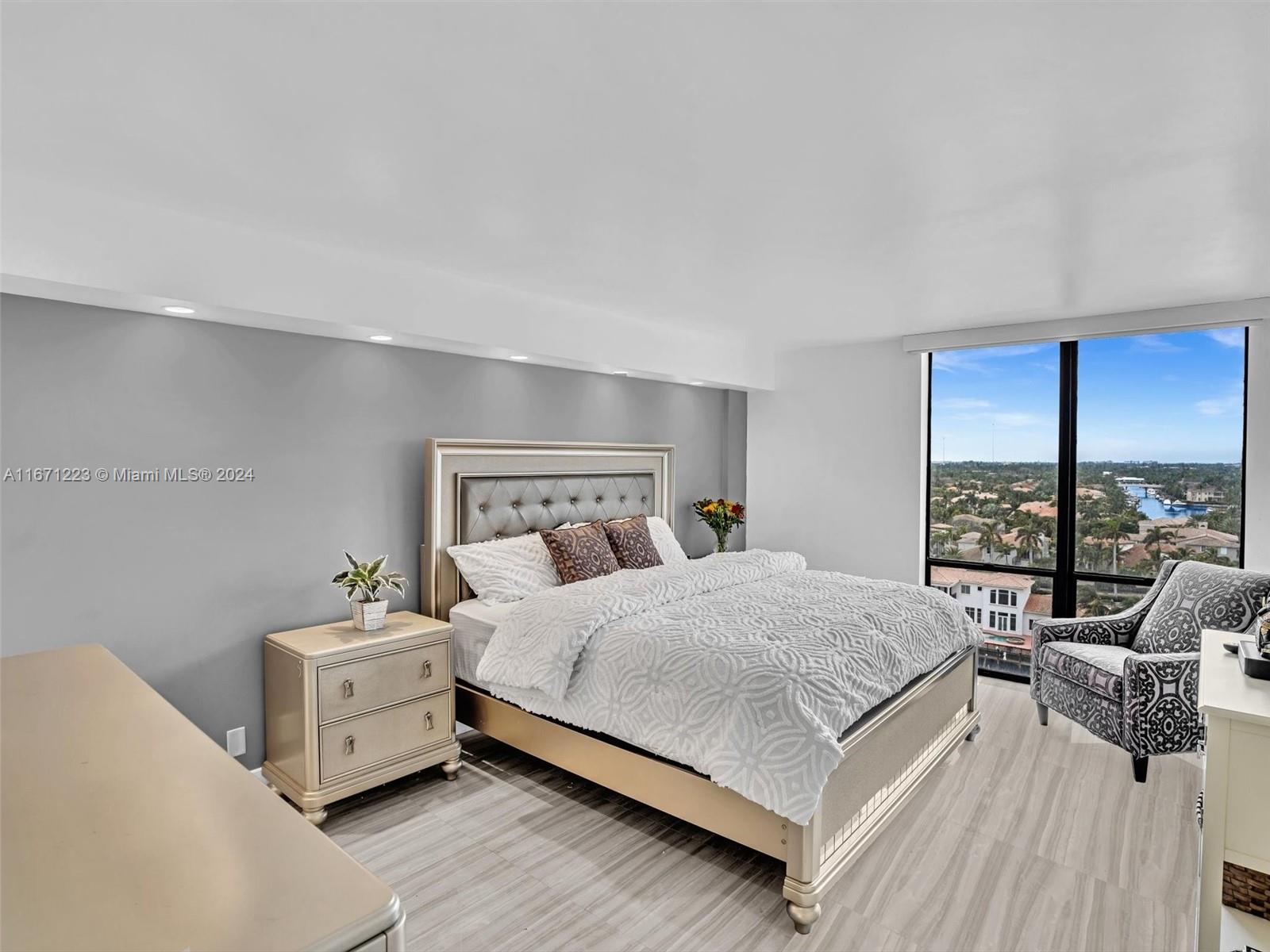 1500 S Ocean Dr # 11B