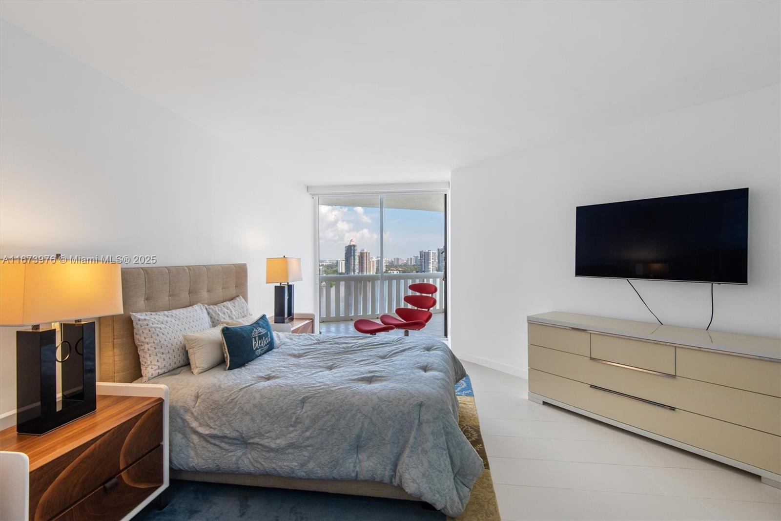 3000 Island Blvd # 2404