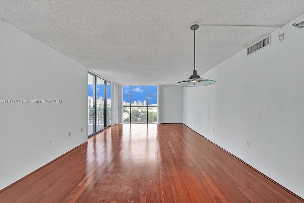 20505 E Country Club Dr # 938