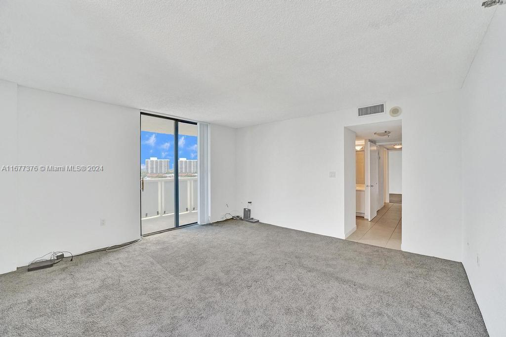 20505 E Country Club Dr # 938