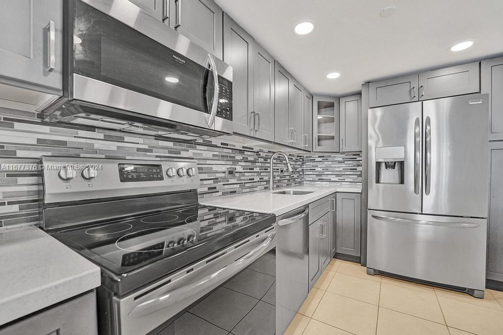 20505 E Country Club Dr # 938