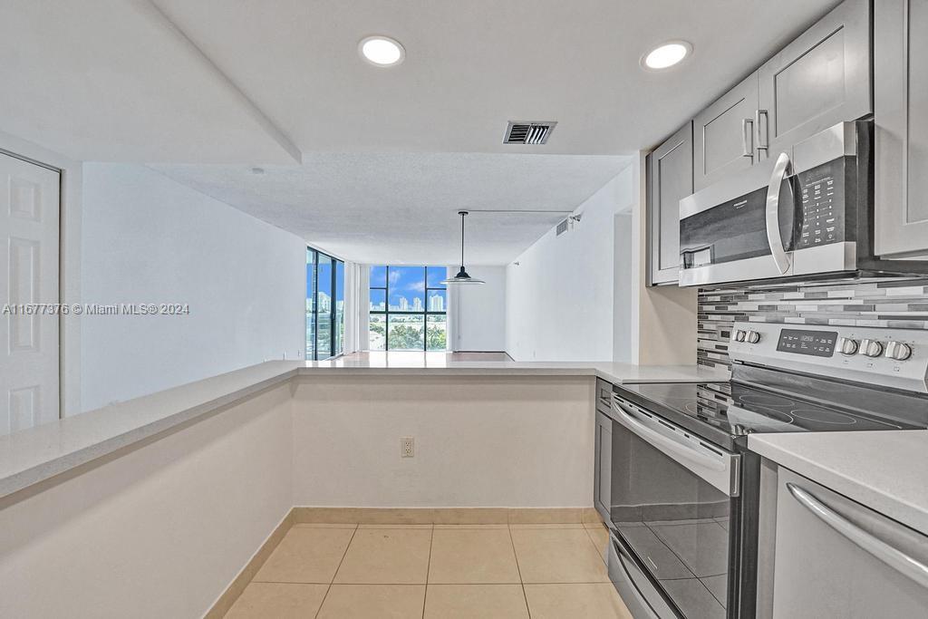 20505 E Country Club Dr # 938