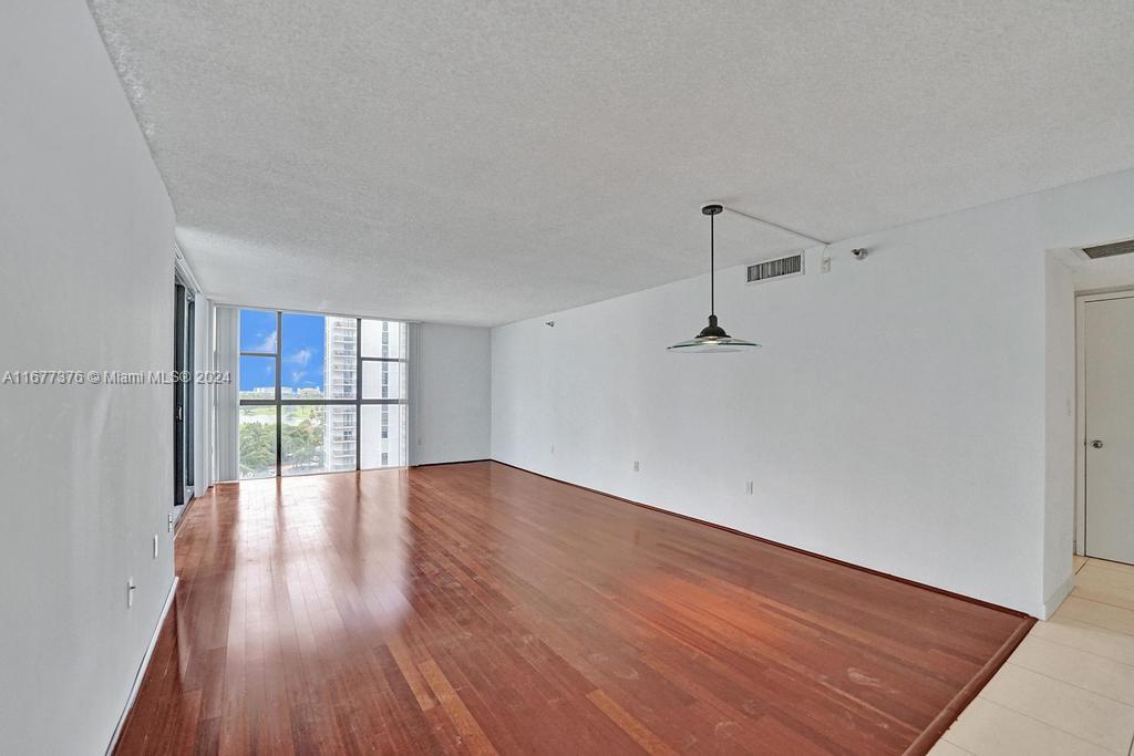 20505 E Country Club Dr # 938