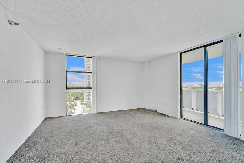 20505 E Country Club Dr # 938