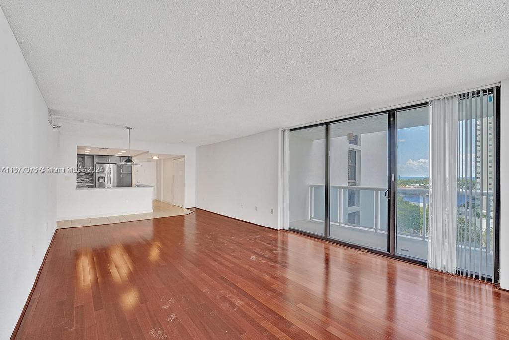 20505 E Country Club Dr # 938