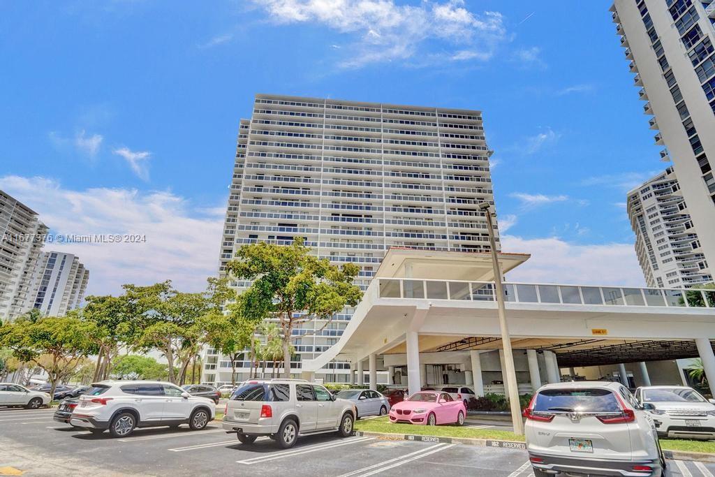 20505 E Country Club Dr # 938