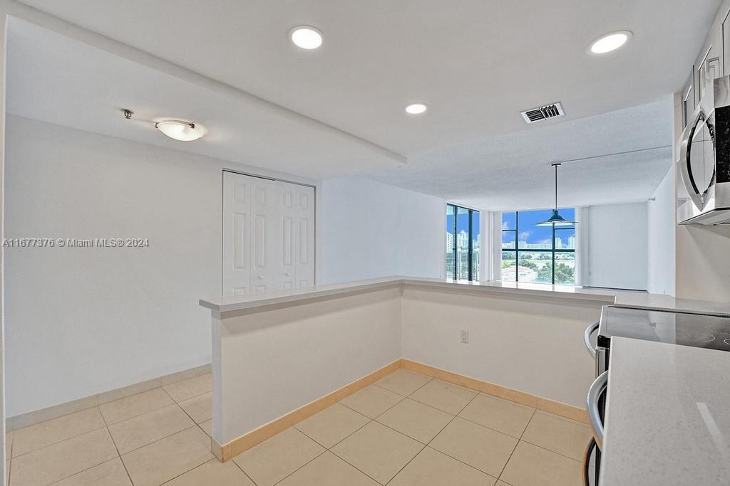 20505 E Country Club Dr # 938