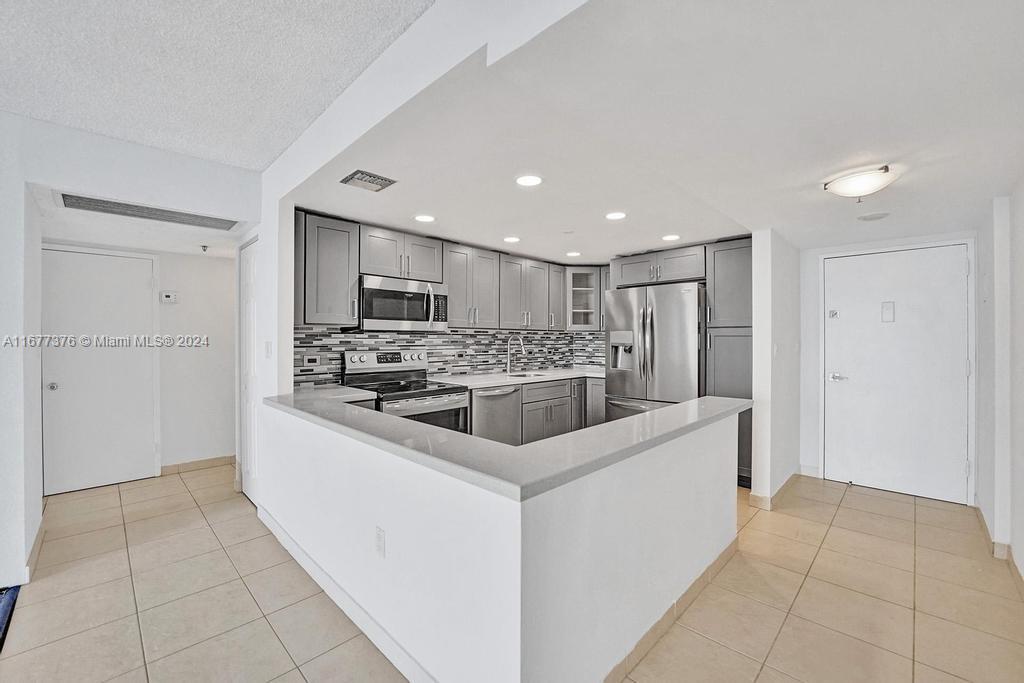 20505 E Country Club Dr # 938
