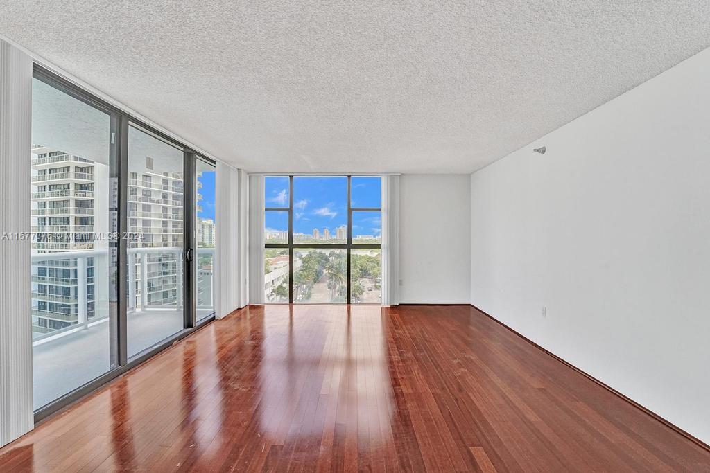 20505 E Country Club Dr # 938