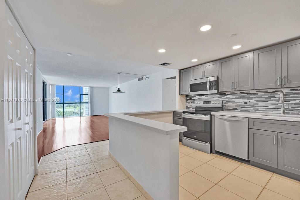 20505 E Country Club Dr # 938