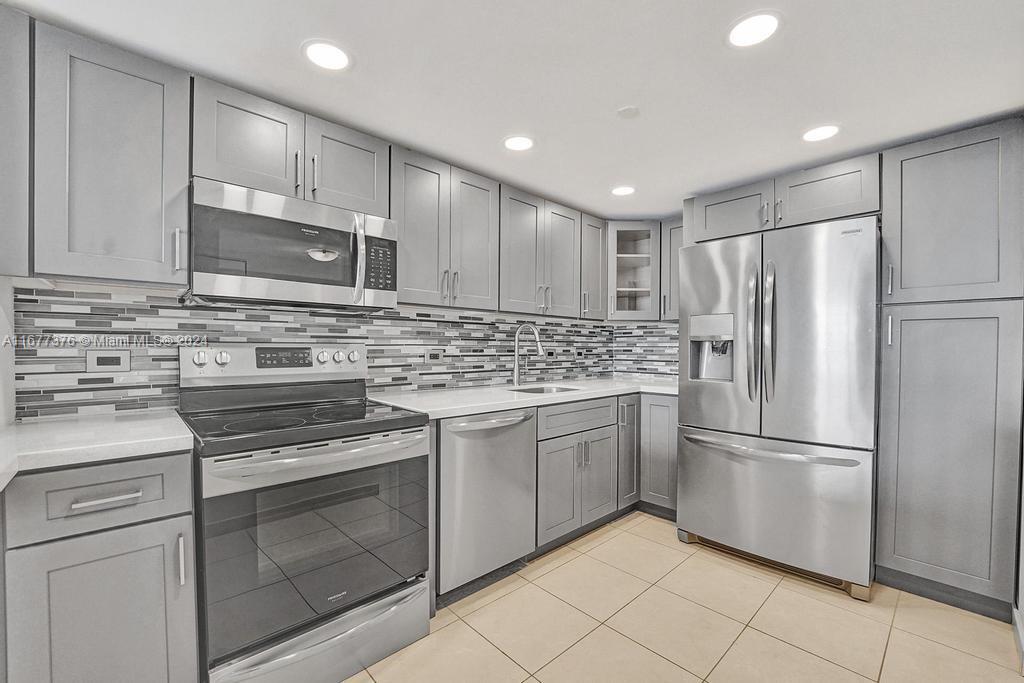 20505 E Country Club Dr # 938