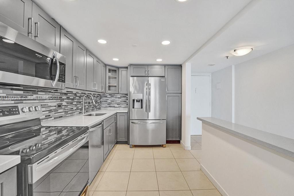 20505 E Country Club Dr # 938