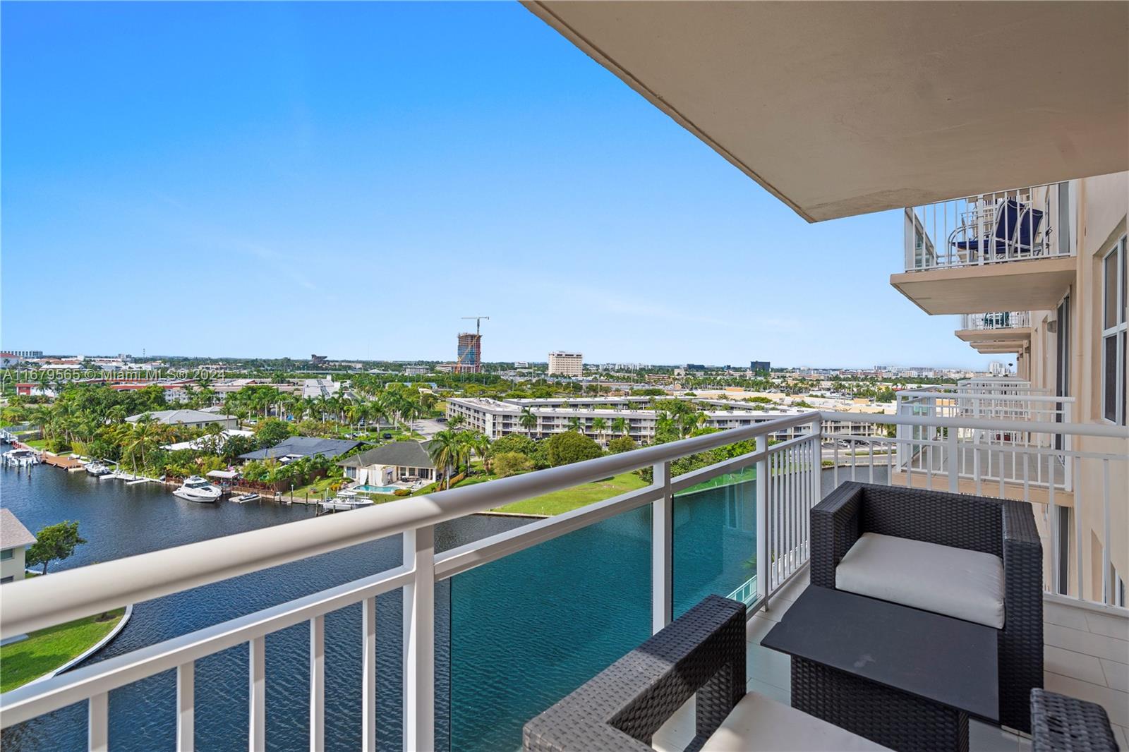 437 Golden Isles Dr # 9J