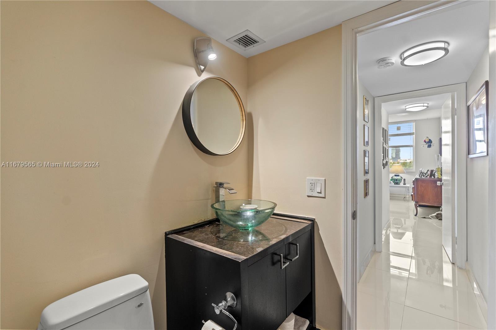 437 Golden Isles Dr # 9J