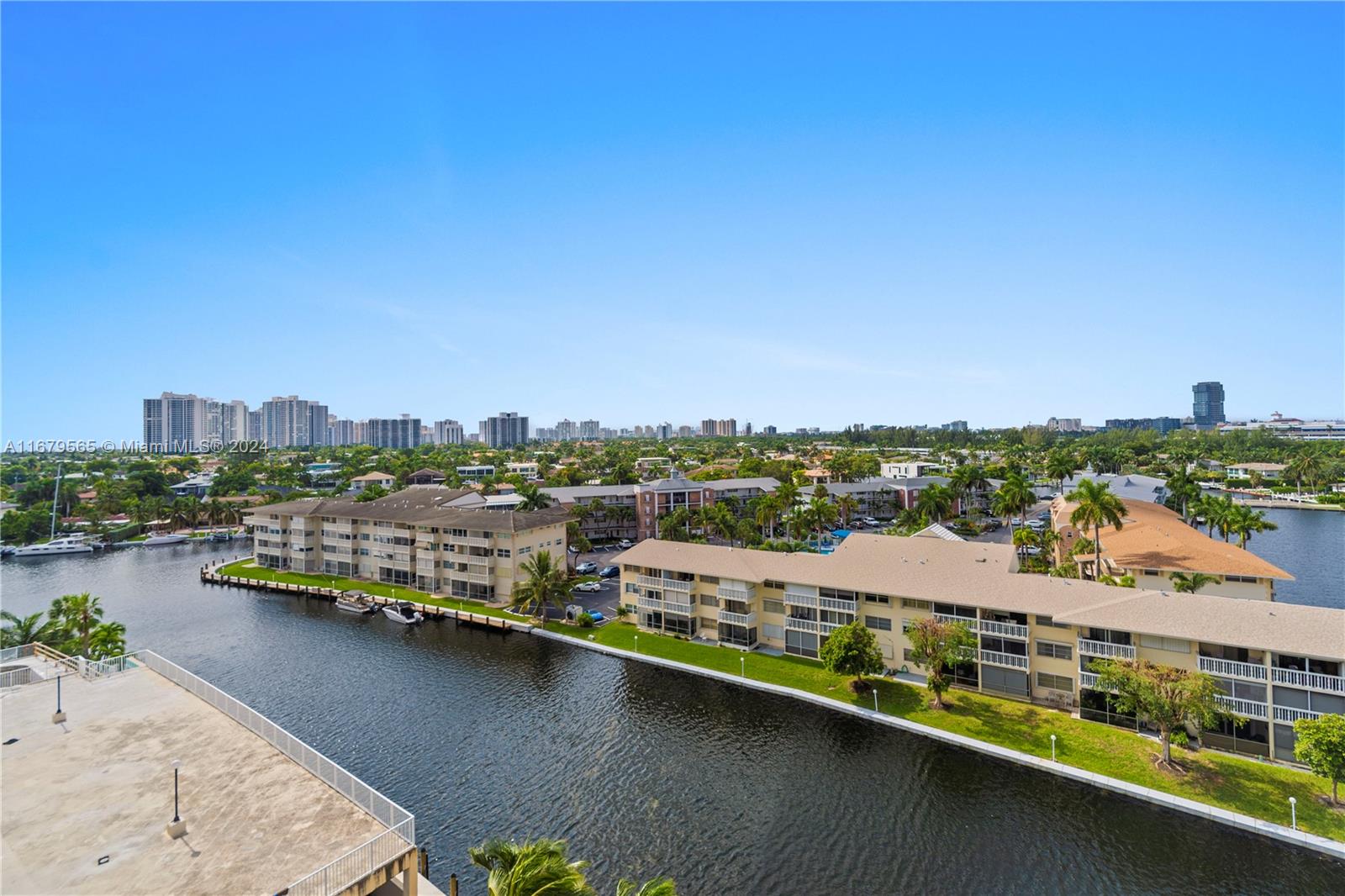 437 Golden Isles Dr # 9J