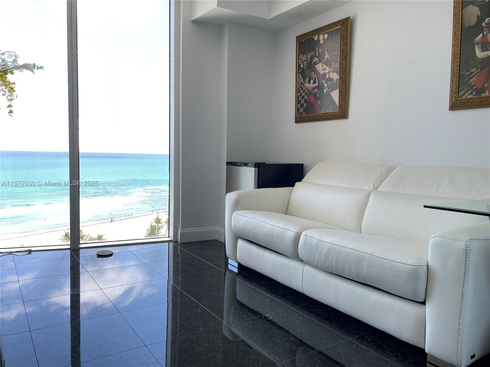18911 Collins Ave # 1104
