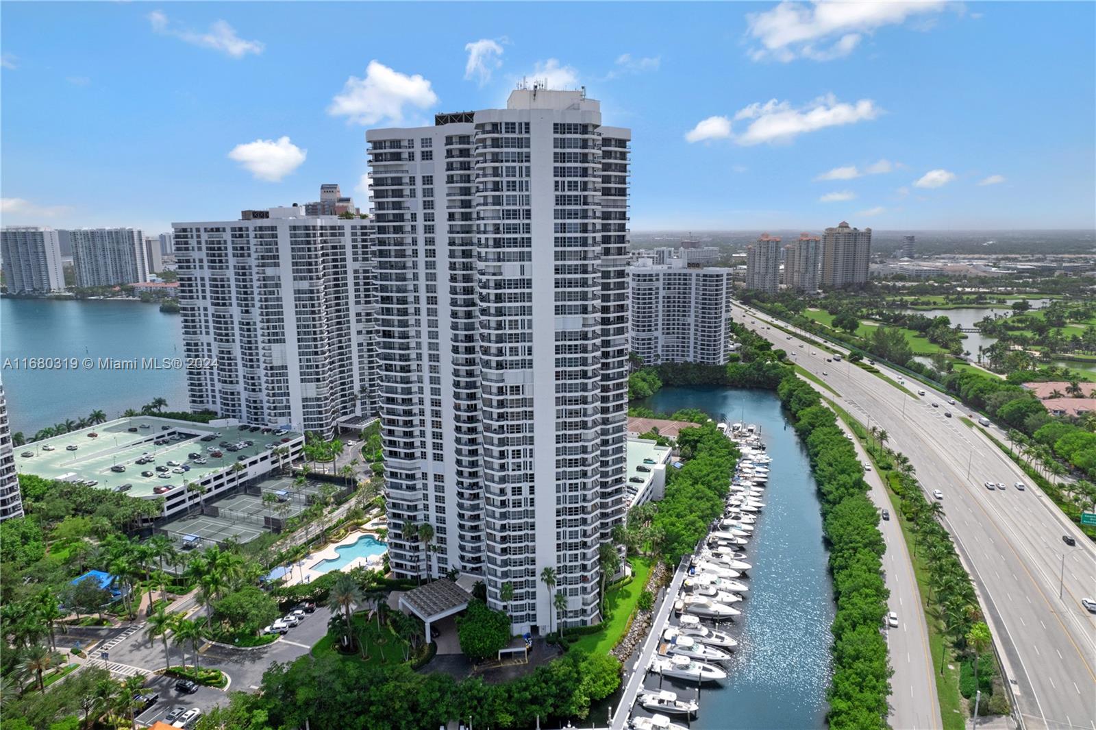 3500 Mystic Pointe Dr # 2505