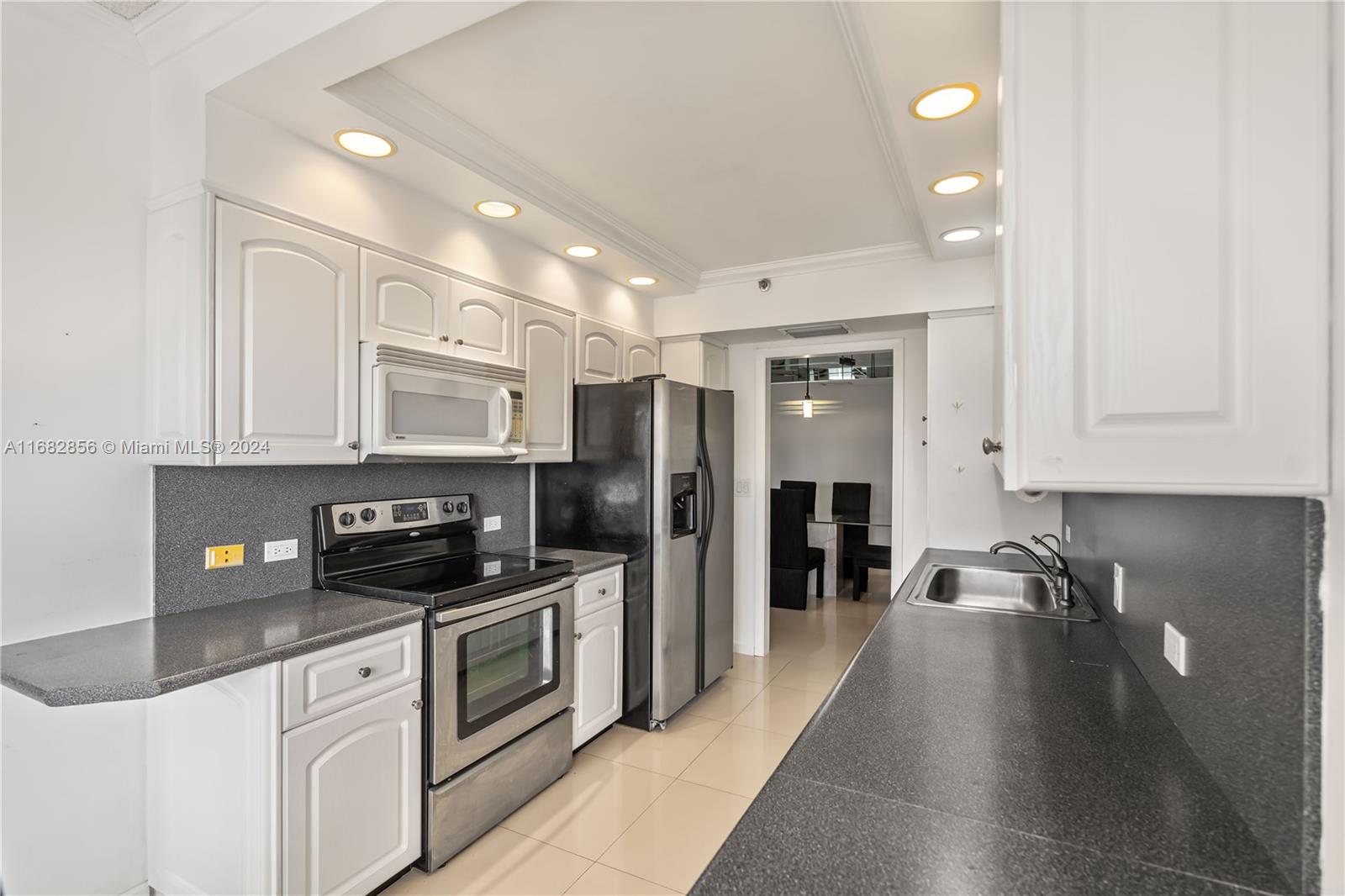 20191 E Country Club Dr # 1109
