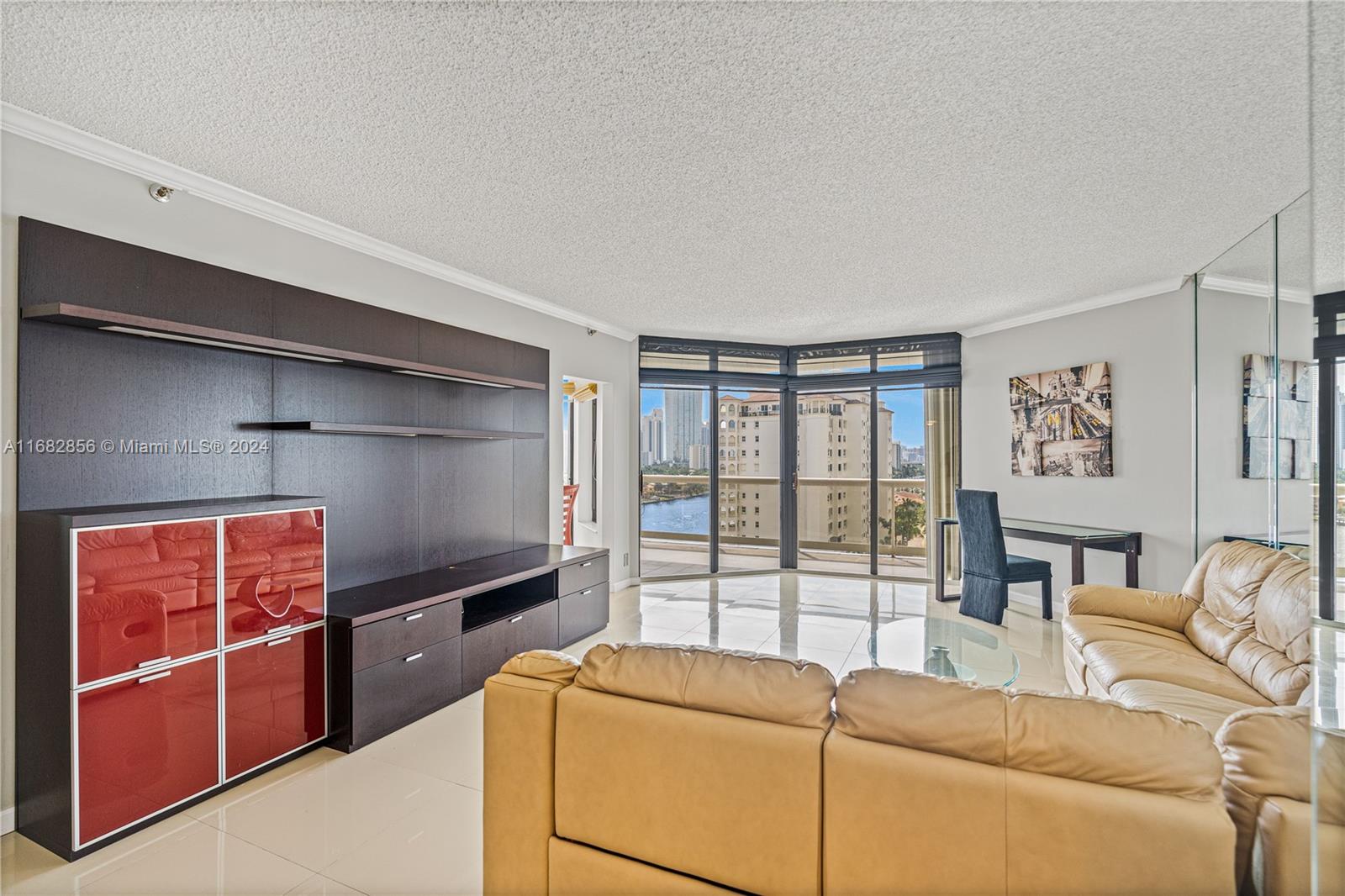 20191 E Country Club Dr # 1109