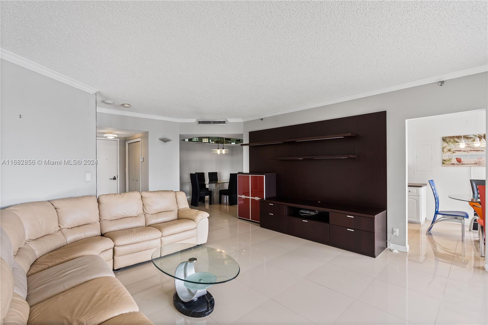 20191 E Country Club Dr # 1109
