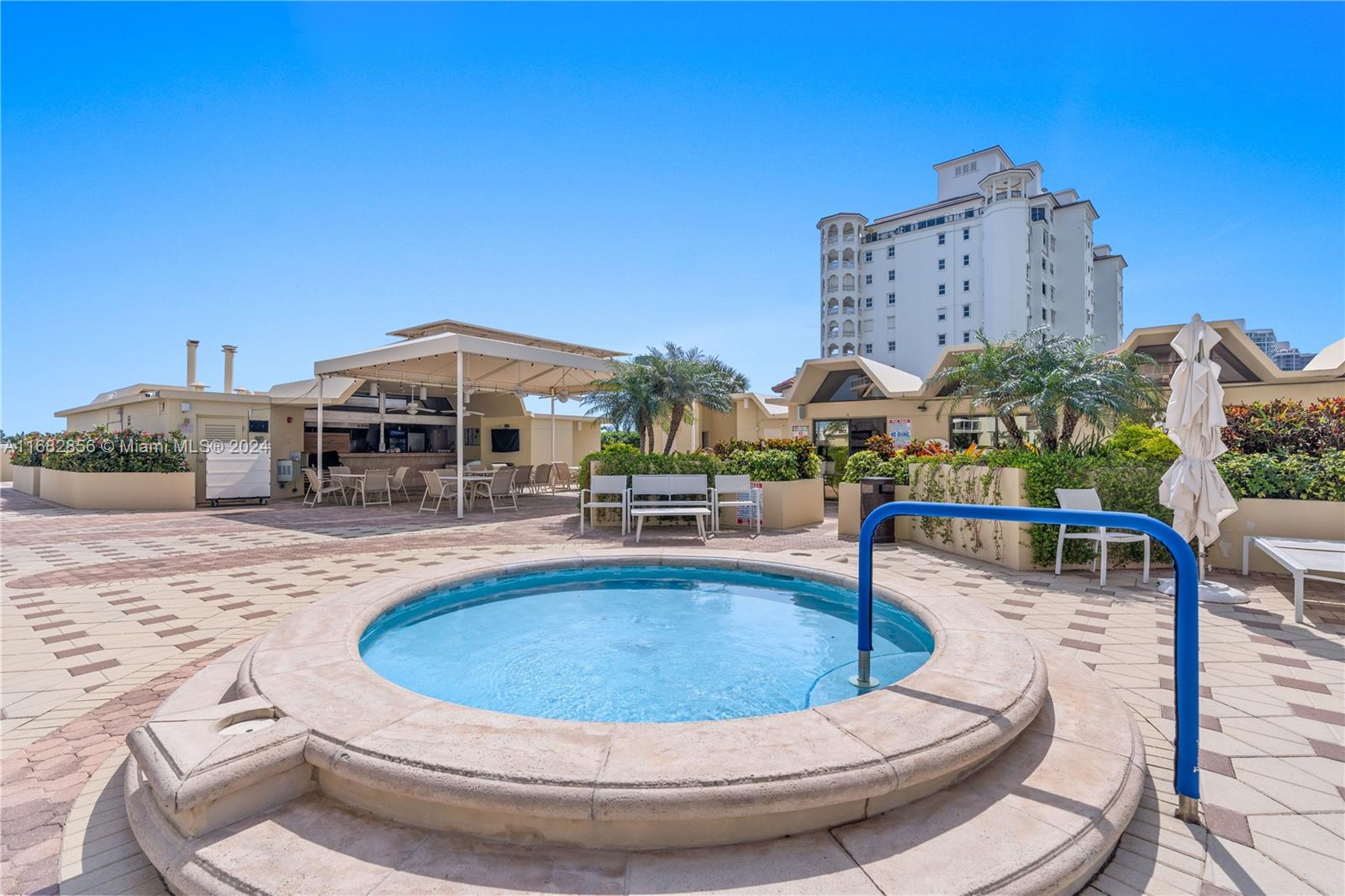 20191 E Country Club Dr # 1109