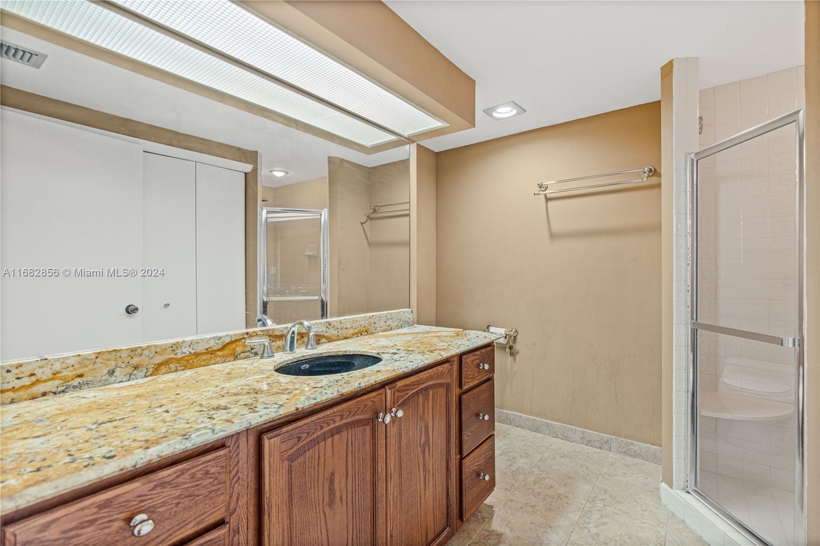 20191 E Country Club Dr # 1109