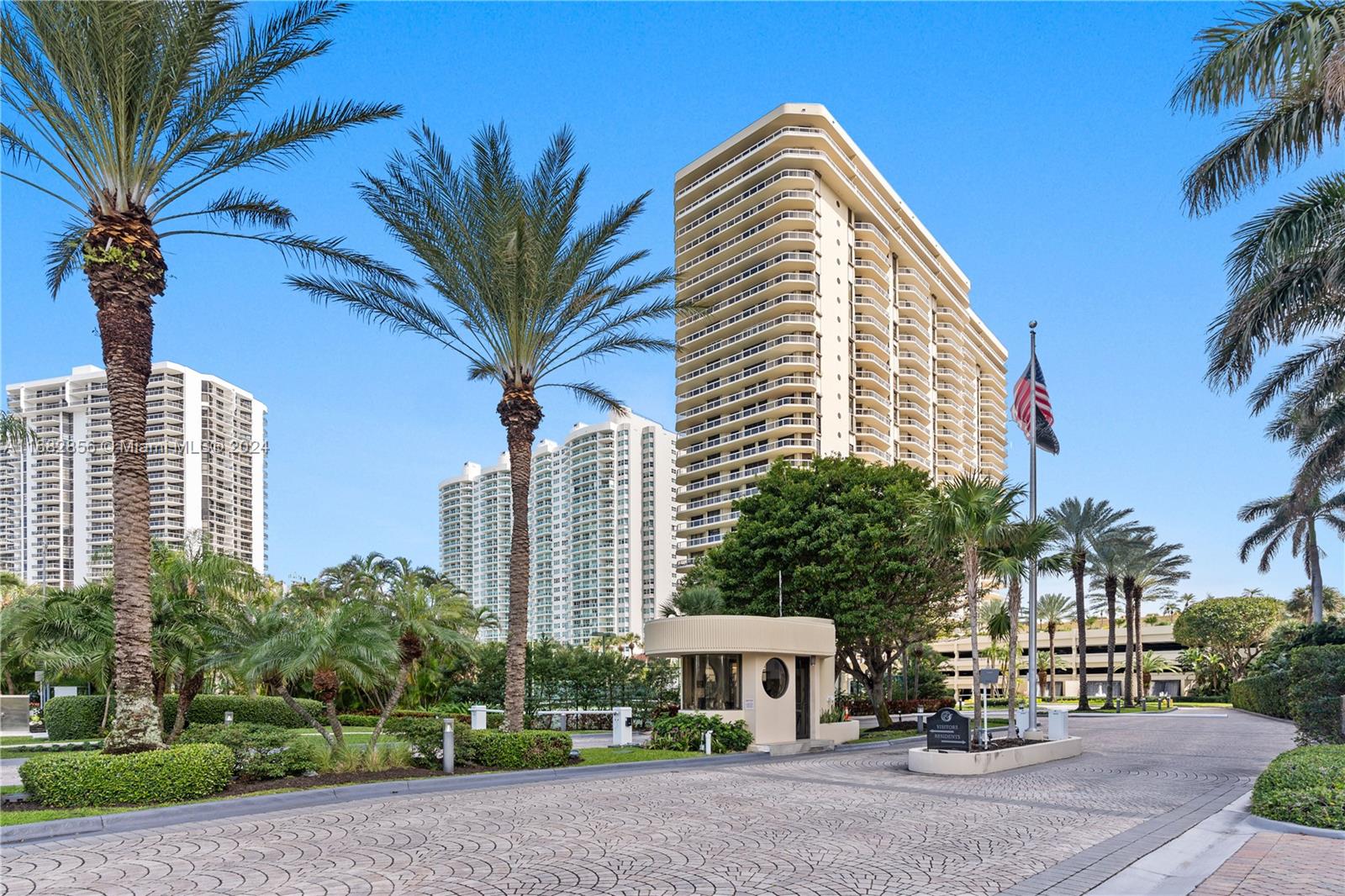 20191 E Country Club Dr # 1109