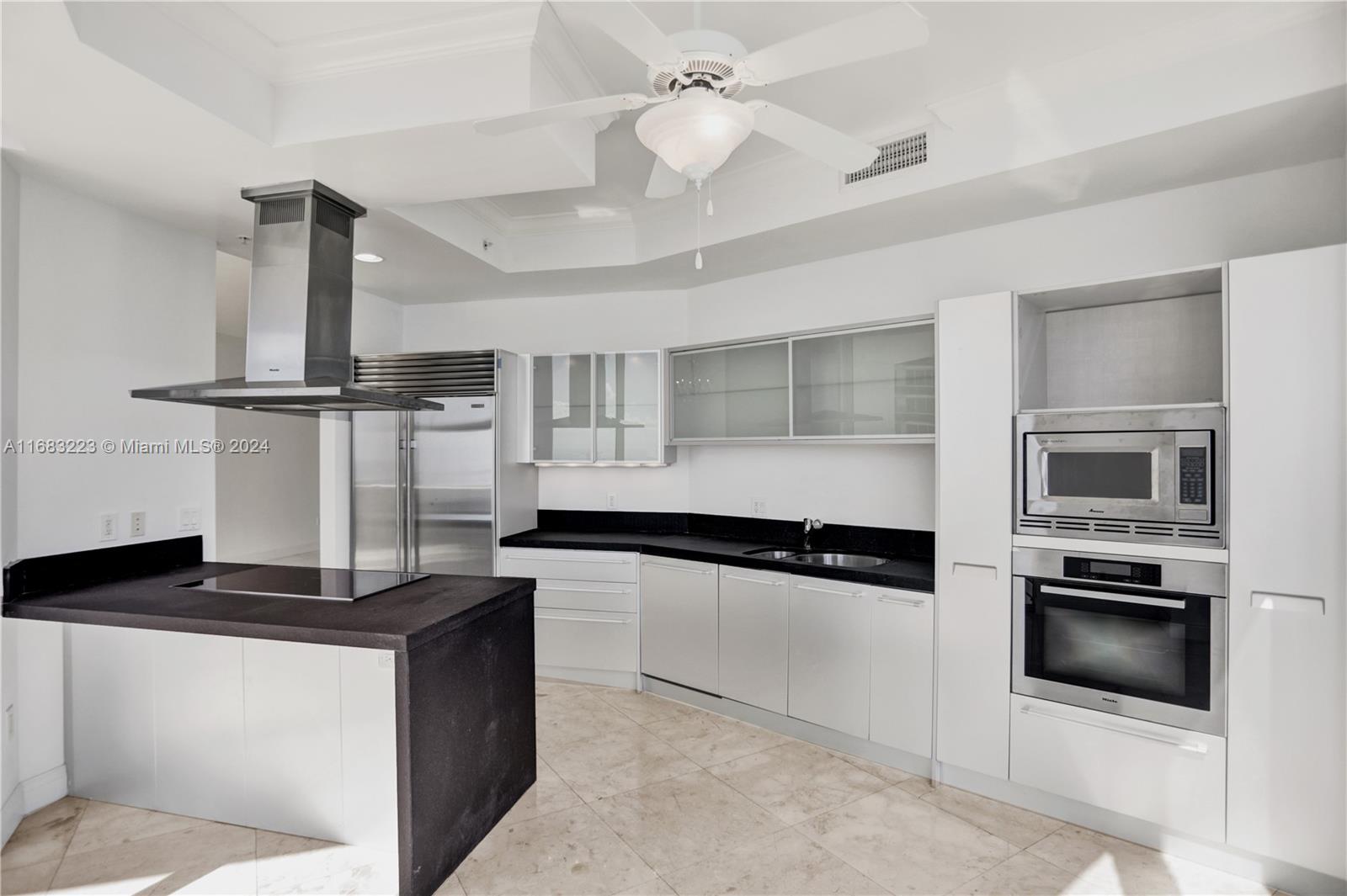 18201 Collins Ave # 4509