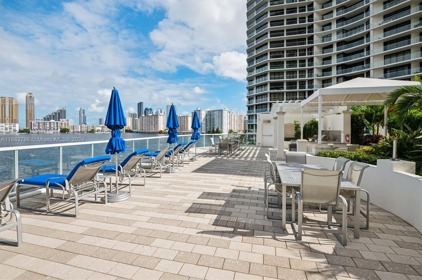 3000 Island Blvd # 1003