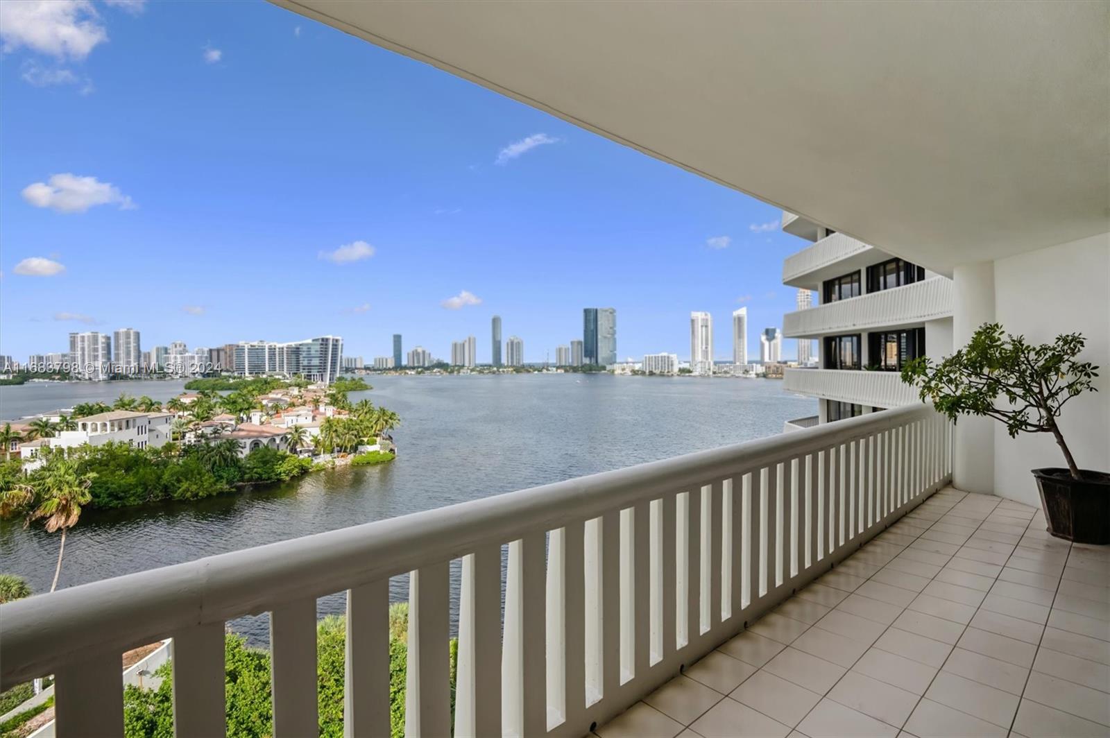 3000 Island Blvd # 1003
