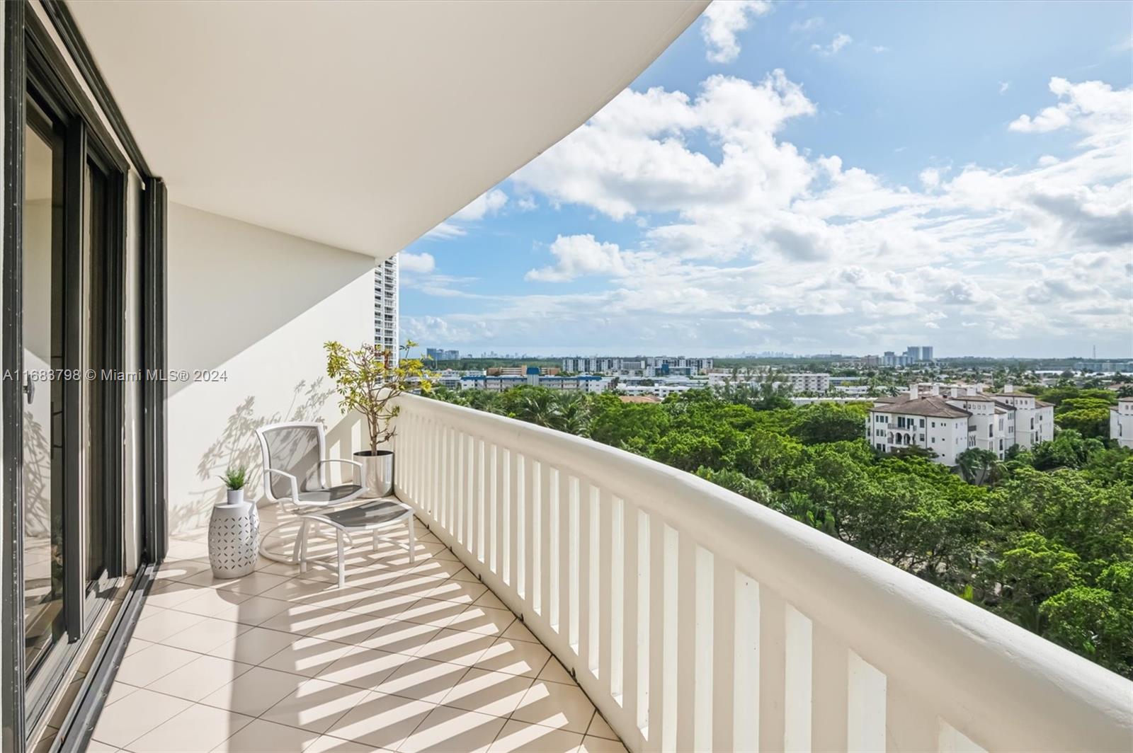 3000 Island Blvd # 1003
