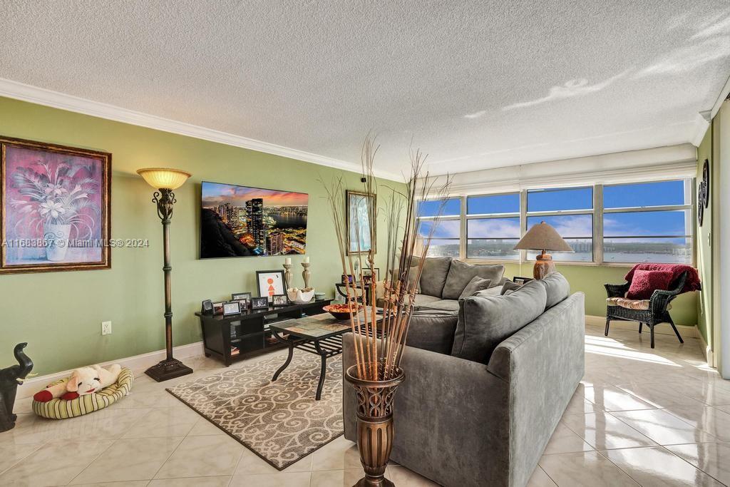 18011 Biscayne Blvd # 1705