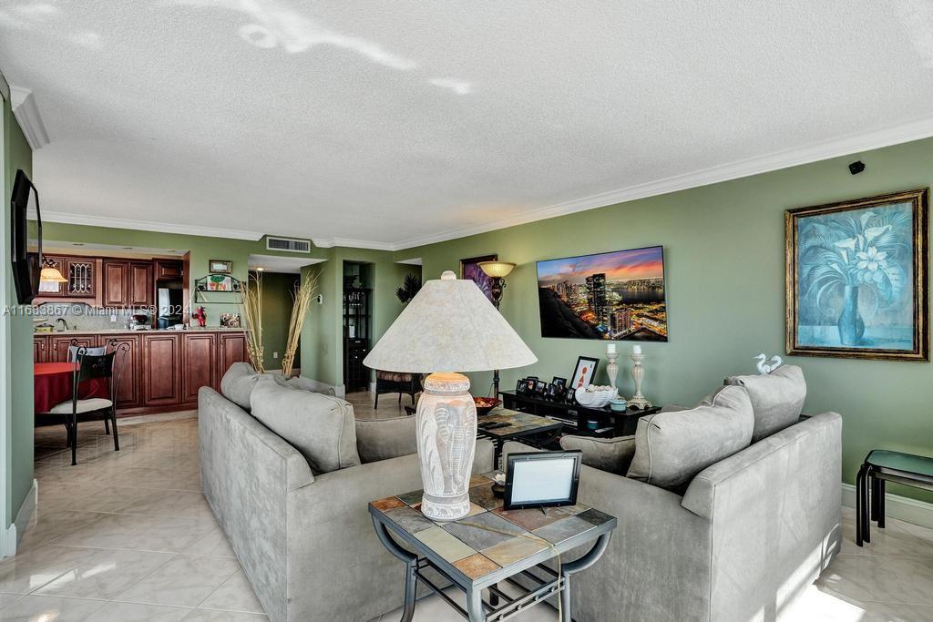 18011 Biscayne Blvd # 1705