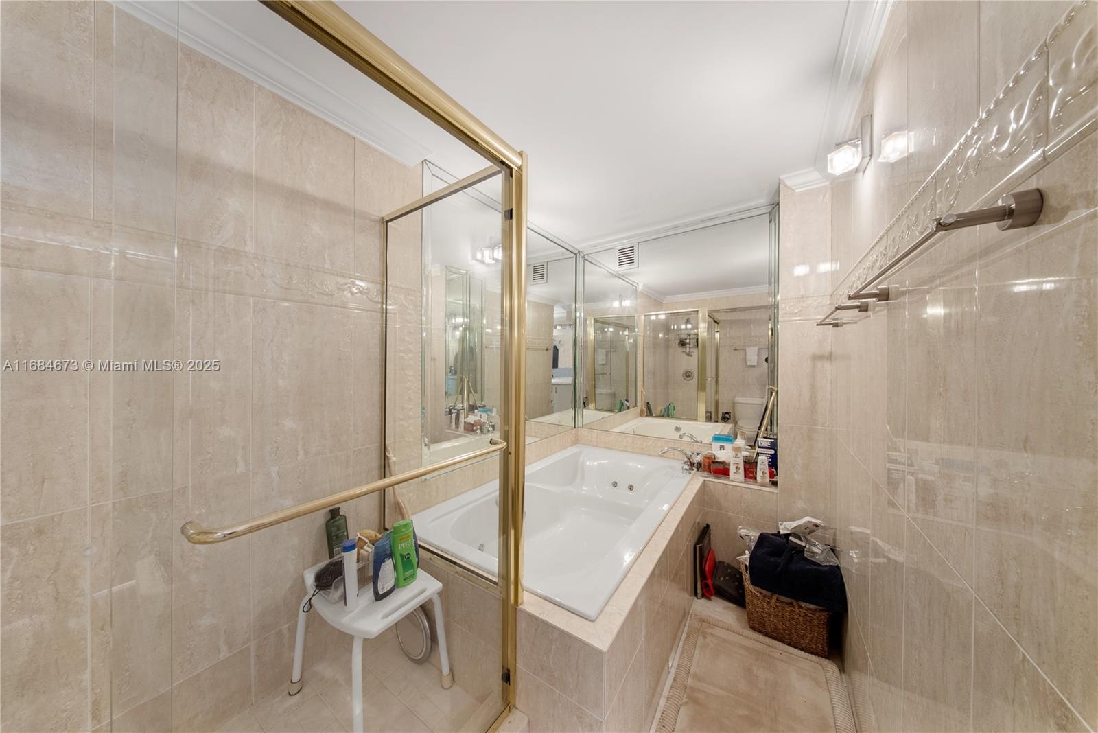 7135 Collins Ave # 1215