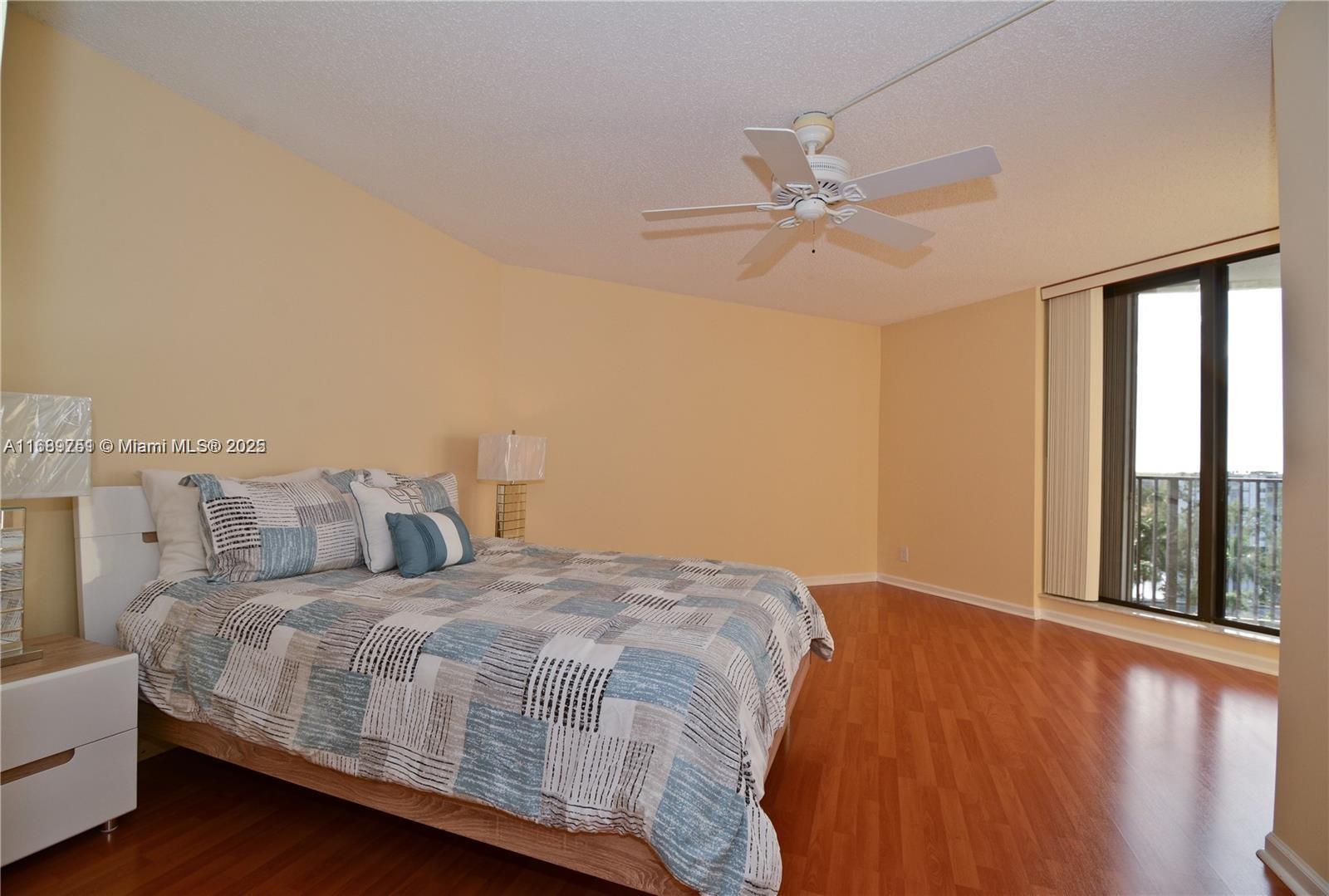 300 Three Islands Blvd # 308