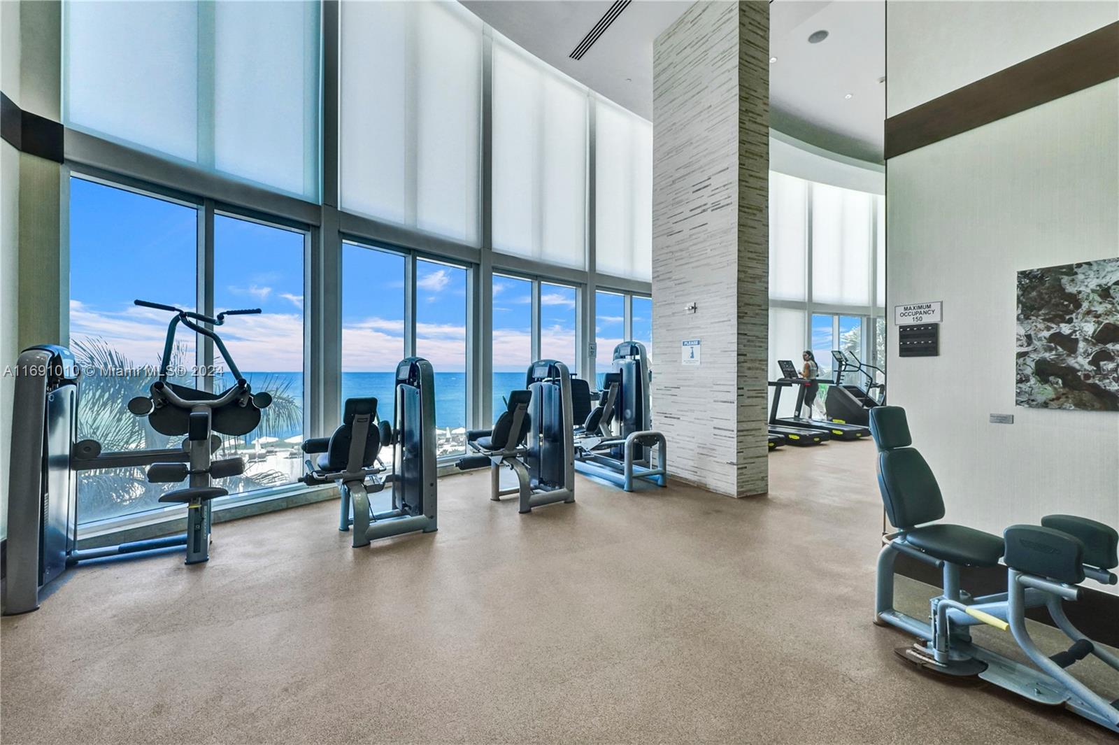 15811 Collins Ave # 3405
