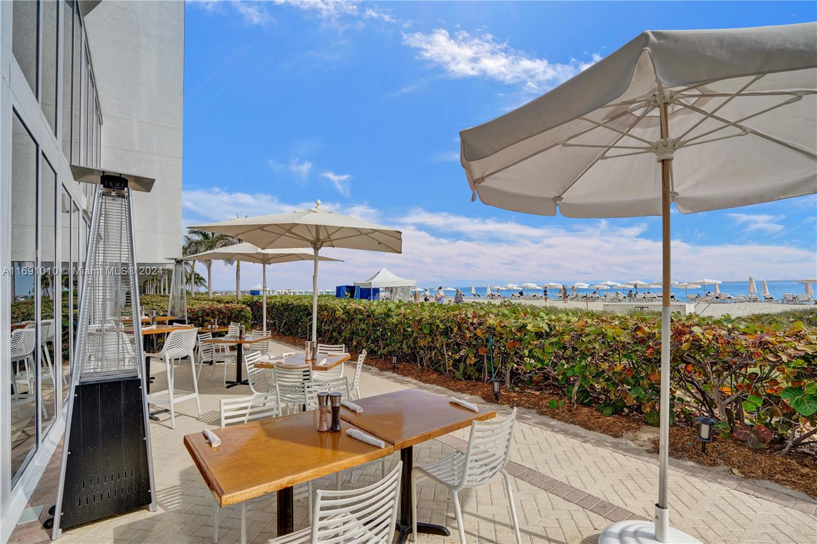 15811 Collins Ave # 3405