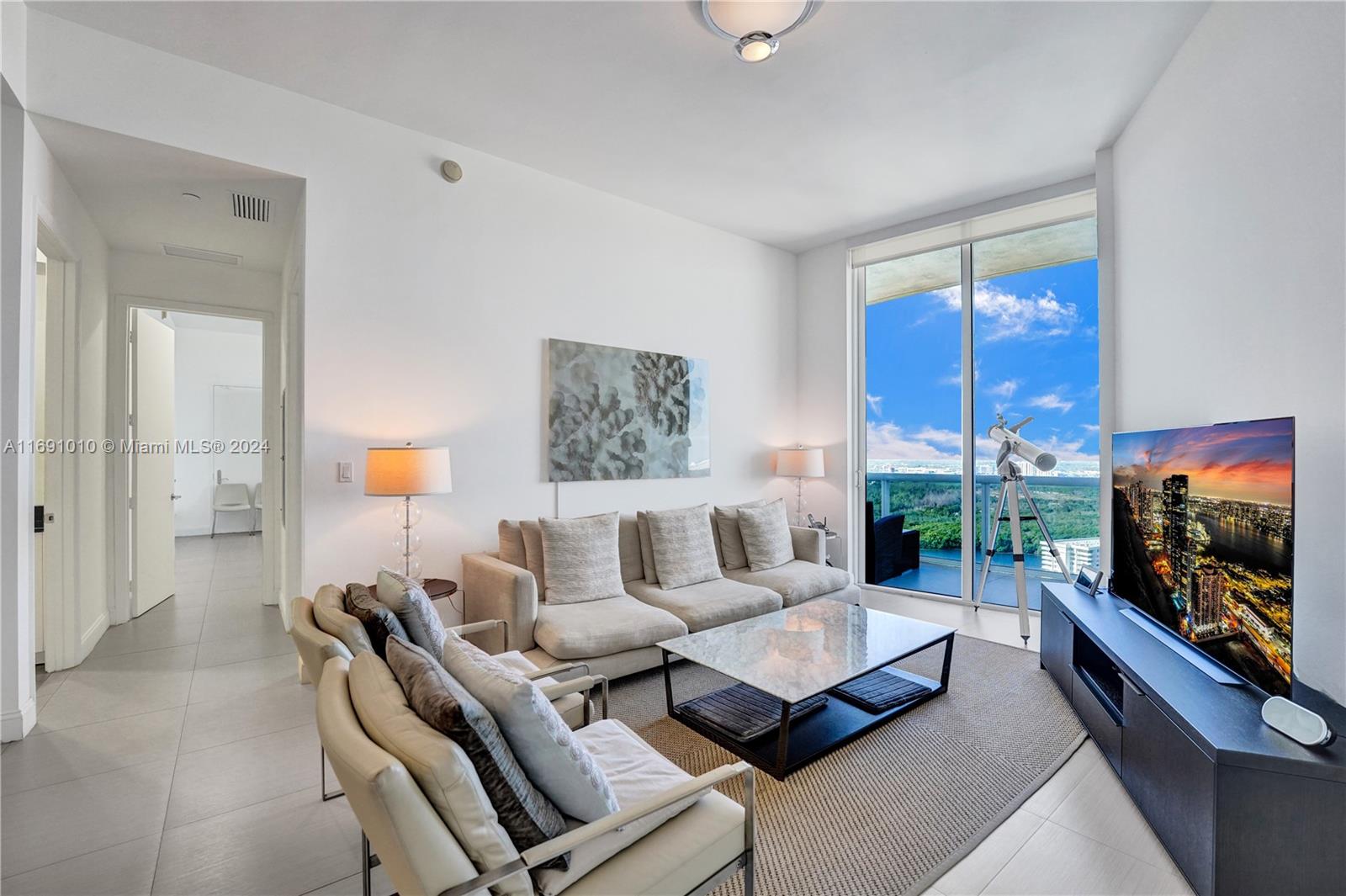 15811 Collins Ave # 3405